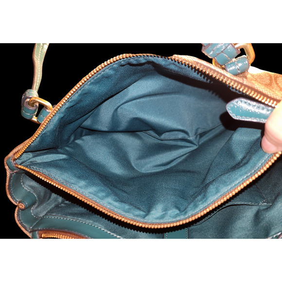 Peyton Signature Jordan double zip Carry-All (COACH F24603) - Picture 4 of 13